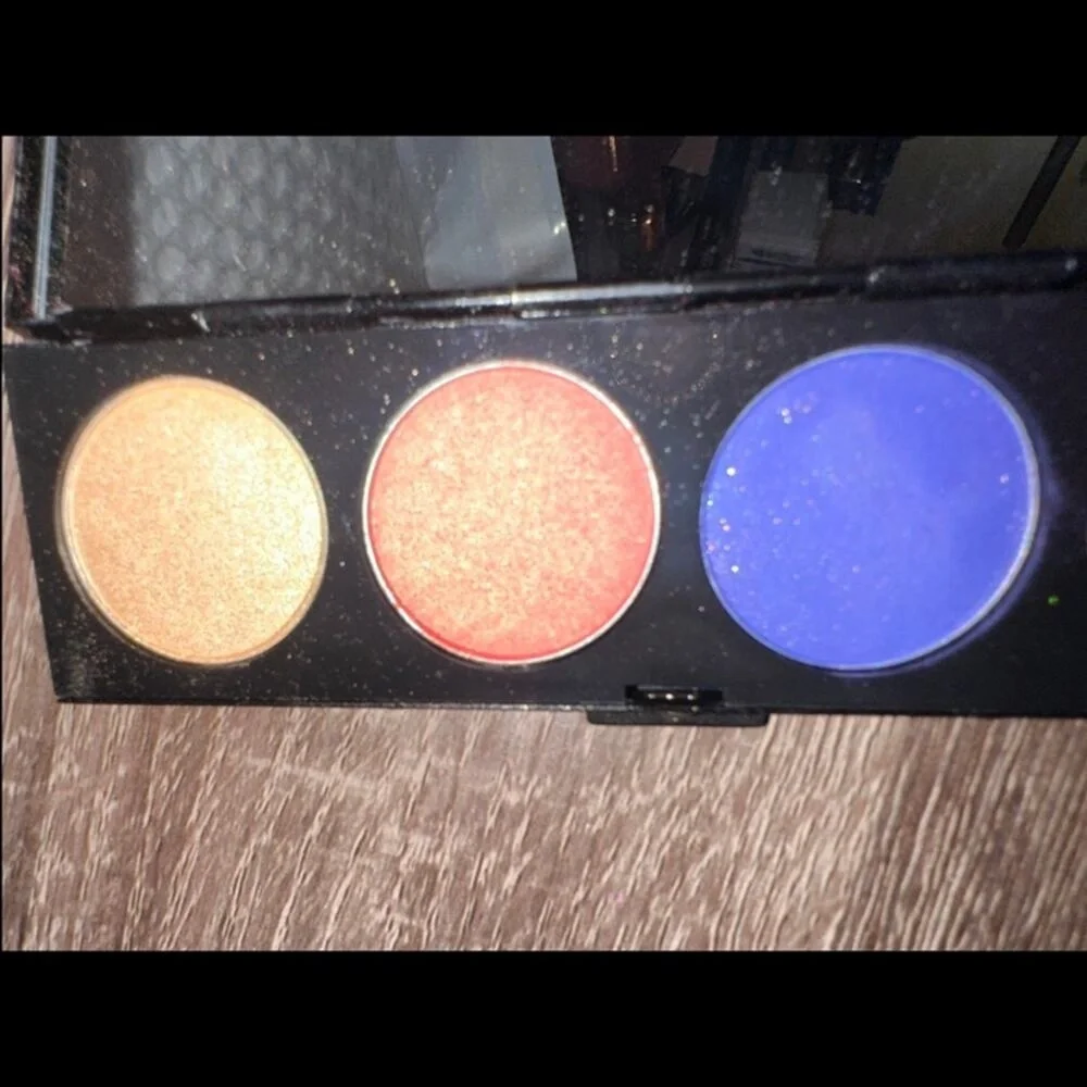 MAC Hello Kitty Lucky Tom Eye Shadow x 4 Palette Limited Edition‎ Sanrio